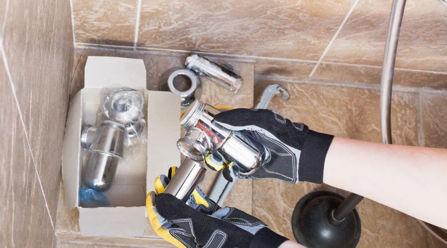 Professional gutter cleaning in Fulton, MS